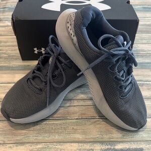Under Armour Charged Surge 4 - Men's Athletic Shoes (Sz: 9)